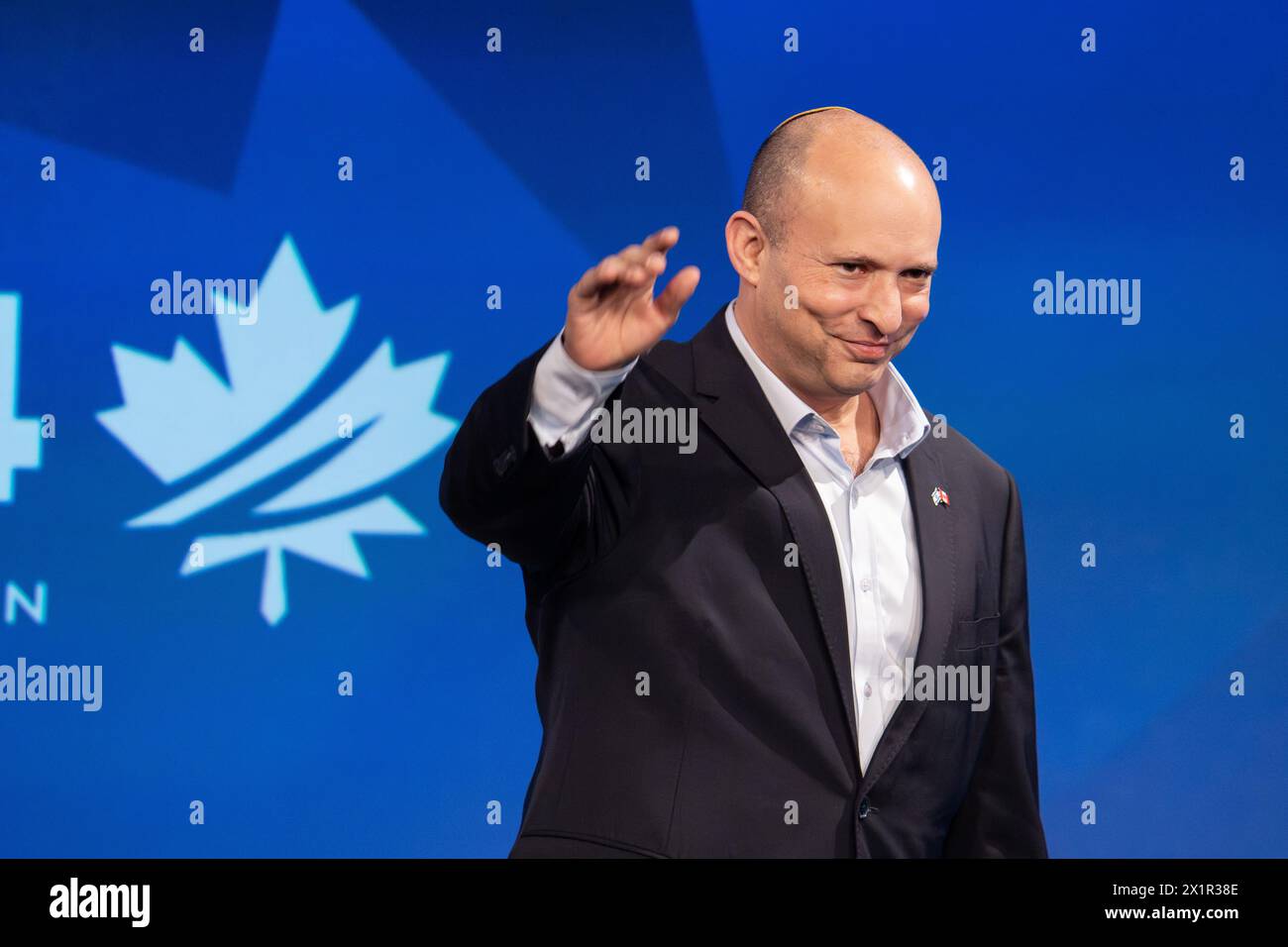 L'ex primo ministro israeliano Naftali Bennett tiene un discorso alla Canada strong and Free Networking Conference a Ottawa, Ontario. Foto Stock
