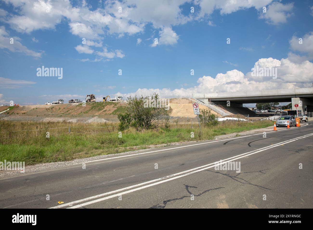 Progetto della metropolitana ovest di Sydney per il secondo aeroporto di Sydney, costruzione di viadotti a Luddenham, Western Sydney, NSW, Australia Foto Stock