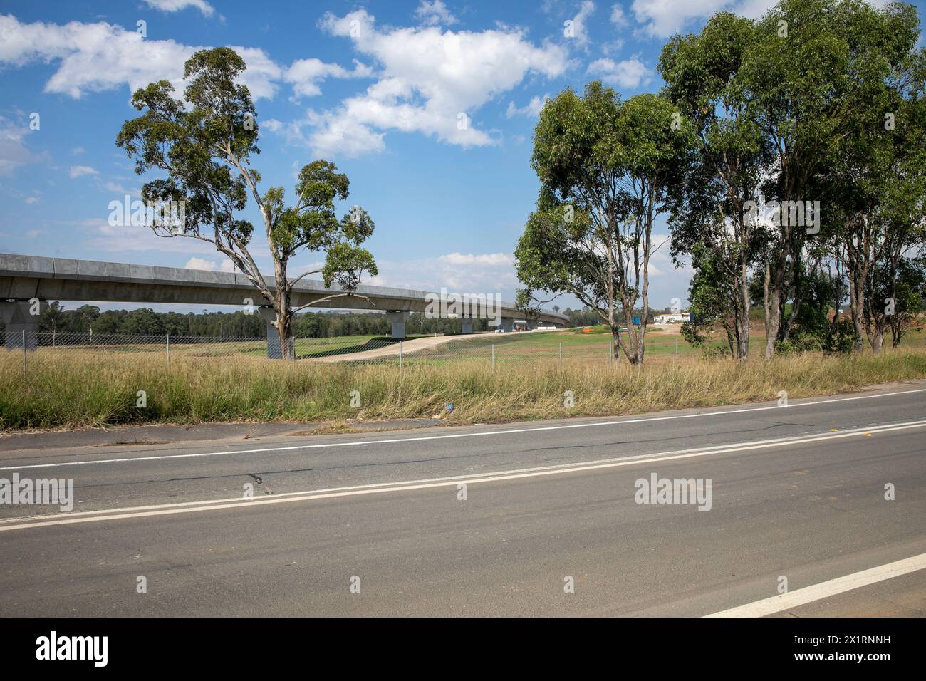 Progetto della metropolitana ovest di Sydney per il secondo aeroporto di Sydney, costruzione di viadotti a Luddenham, Western Sydney, NSW, Australia Foto Stock