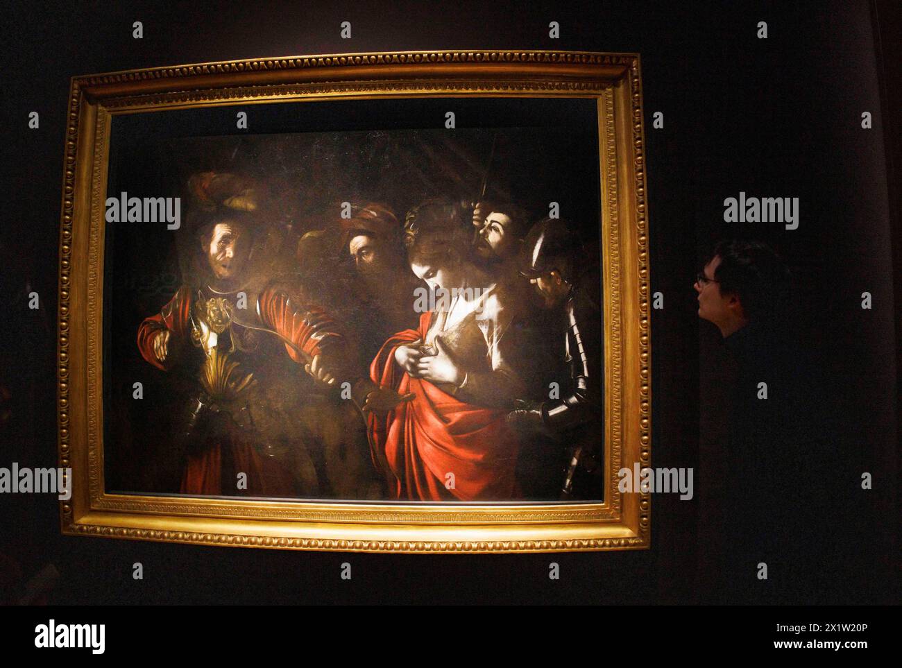 Londra, Regno Unito. 18 aprile 2024. La National Gallery espone l'ultimo dipinto di Caravaggio, non visto nel Regno Unito da quasi 20 anni, in una nuova mostra The Last Caravaggio che va dal 18 aprile al 21 luglio 2024. Il Martirio di Sant'Orsola, 1610, prestato dalla Collezione intesa Sanpaolo Martirio di Sant'Orsola di Michelangelo Merisi da Caravaggio. Crediti: Karl Black/Alamy Live News Foto Stock