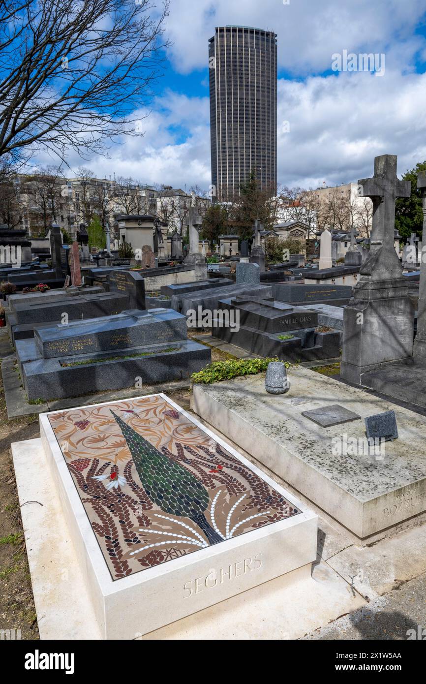 Tour di Montparnasse, delle tombe del cimitero di Montparnasse, Parigi, Francia Foto Stock