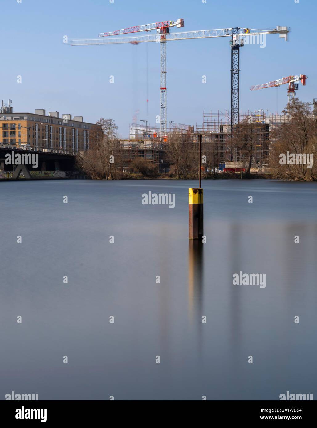 Lunga esposizione, cantiere sull'Havel a Berlino-Spandau, Germania Foto Stock