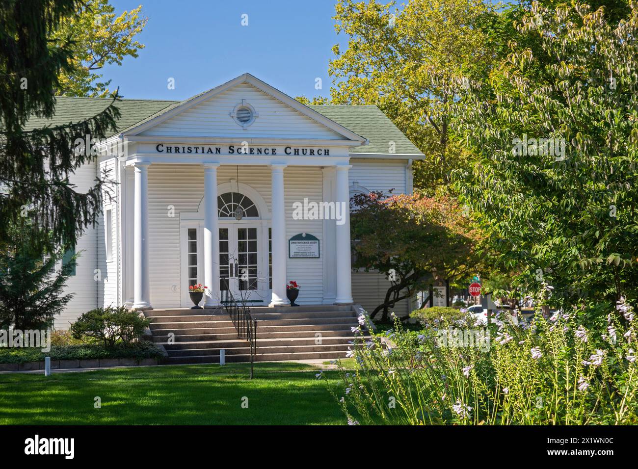 Saugatuck, Michigan - la Christian Science Church di Saugatuck, una città sulle rive del lago Michigan che prospera sul turismo. La città ha molte opere d'arte Foto Stock
