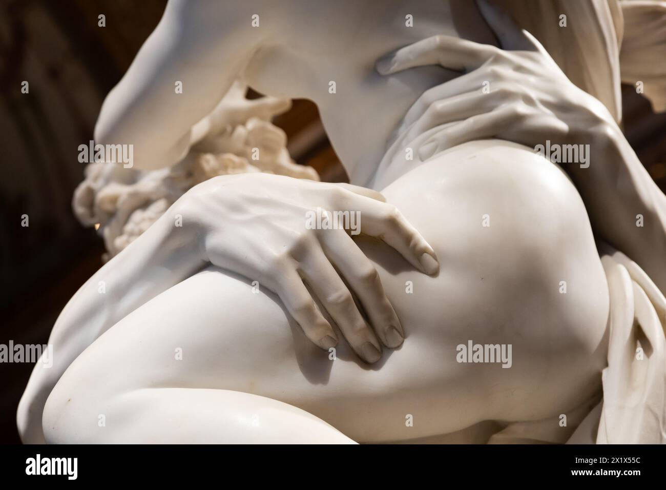 Roma, Italia - 28 dicembre 2023: Galleria Borghese - Galleria Borghese - il Ratto di Proserpina, di Gian Lorenzo Bernini, 1622 - marmo bianco di Carrara st Foto Stock