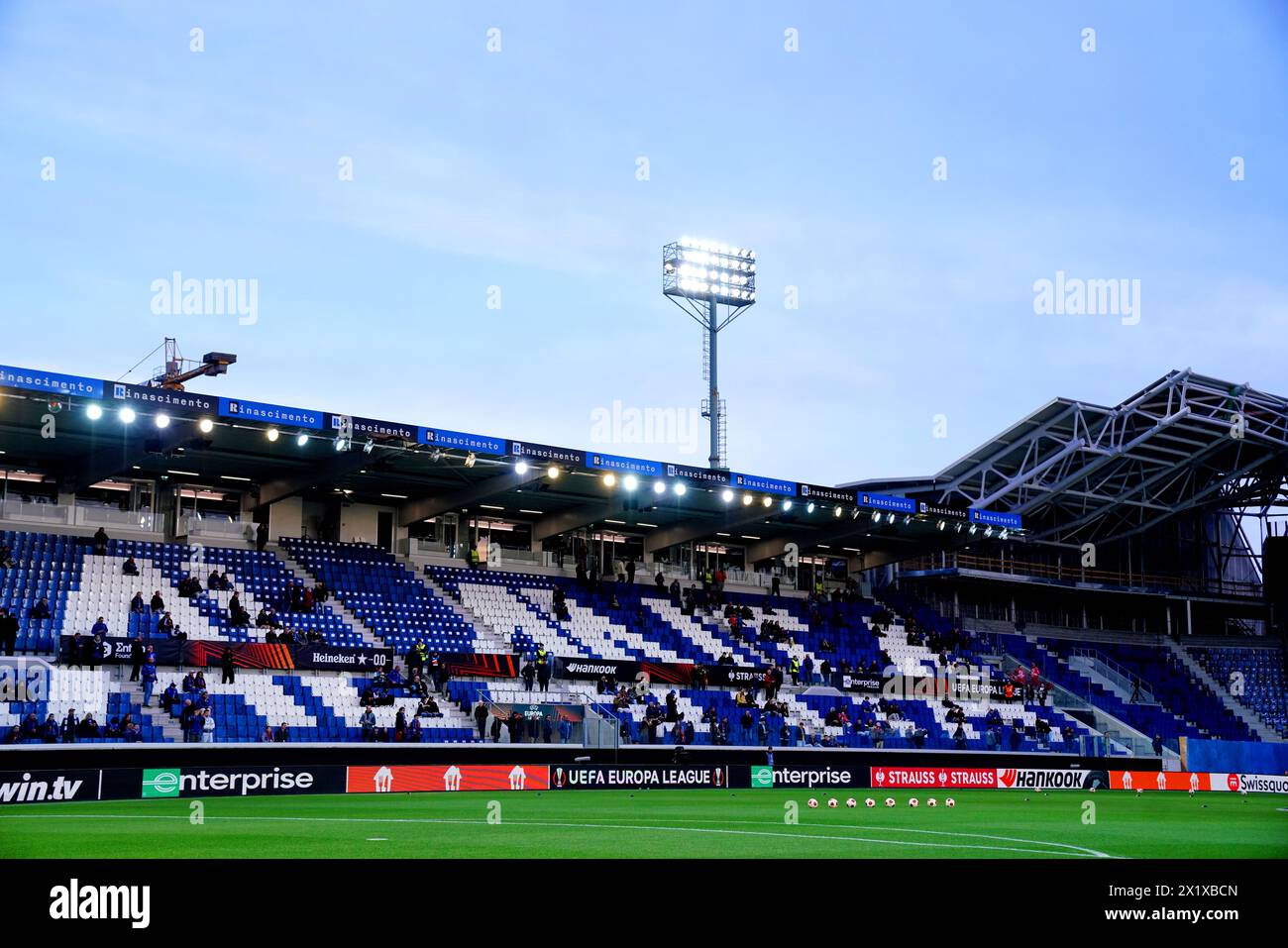 Vista generale dello stadio davanti alla UEFA Europa League, partita di andata e ritorno dei quarti di finale allo stadio Gewiss di Bergamo. Data foto: Giovedì 18 aprile 2024. Foto Stock