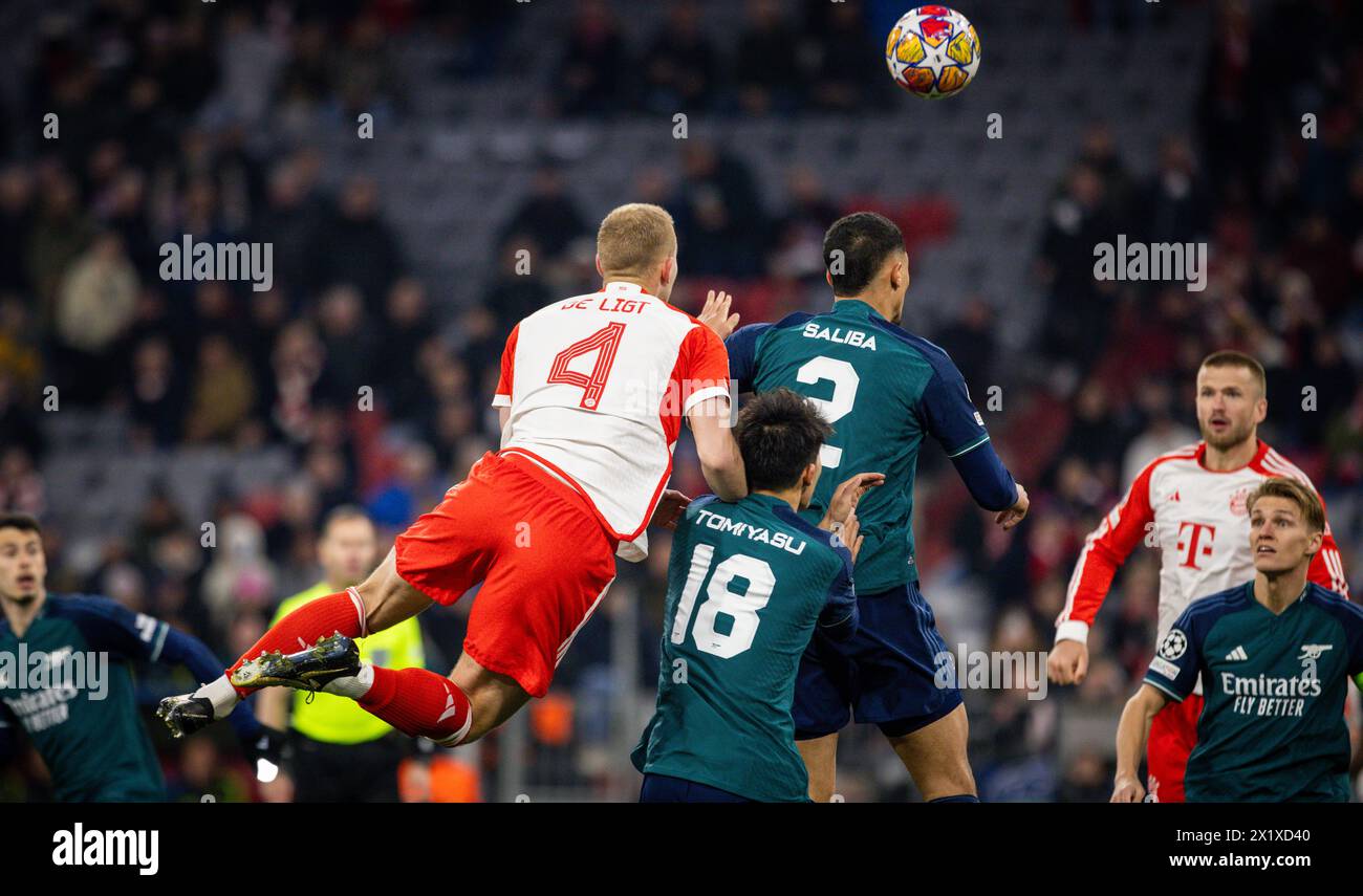 Monaco di Baviera, Germania. 17 aprile 2024. Matthijs de Ligt (Monaco) Takehiro Tomiyasu (Arsenale) William Saliba (Arsenale) Bayern Monaco - Arsenale Londra 17,04 Foto Stock