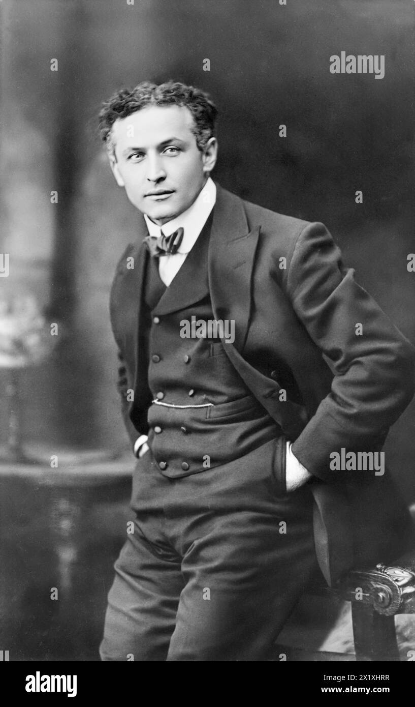 Harry Handcuff Houdini nel 1913 Foto Stock