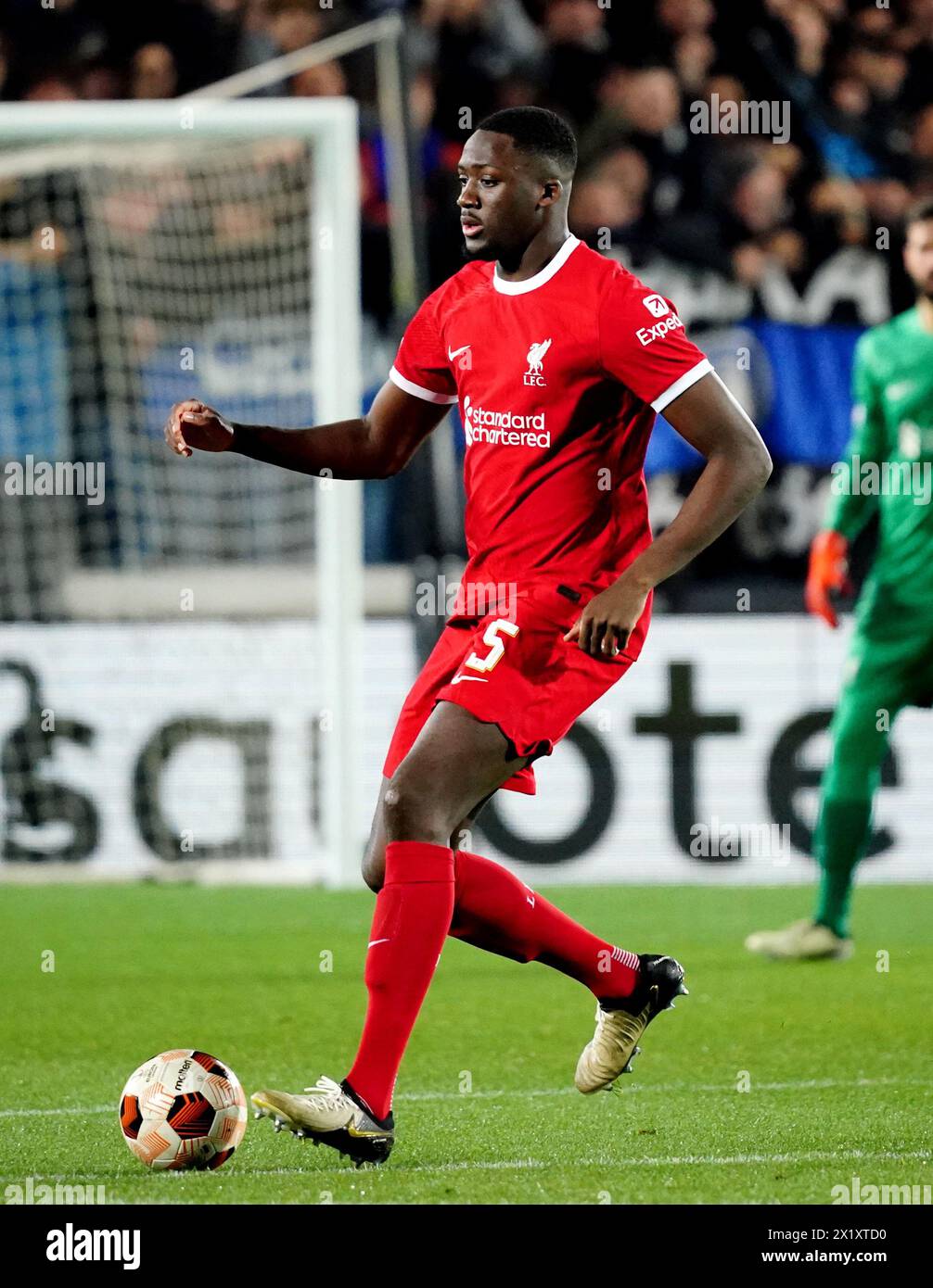 Ibrahima Konate del Liverpool durante la partita di andata dei quarti di finale di UEFA Europa League allo Stadio Gewiss di Bergamo. Data foto: Giovedì 18 aprile 2024. Foto Stock