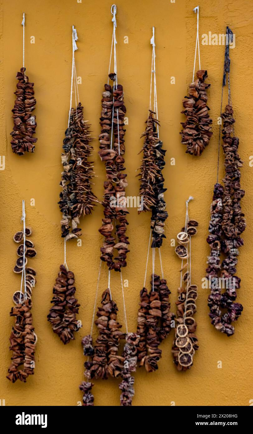 Frutta secca sul muro Foto Stock