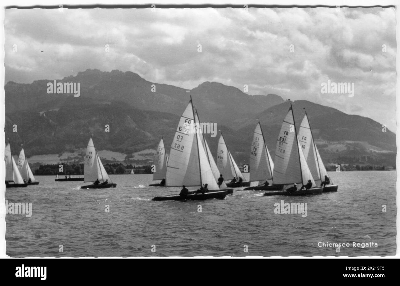 Sport, sport acquatici, vela, regata sul Chiemsee, cartolina fotografica, anni '1950, DIRITTI AGGIUNTIVI-CLEARANCE-INFO-NON-DISPONIBILE Foto Stock