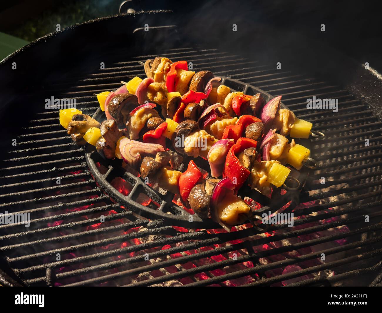 Shish Kaboobs BBQ on Grill Foto Stock