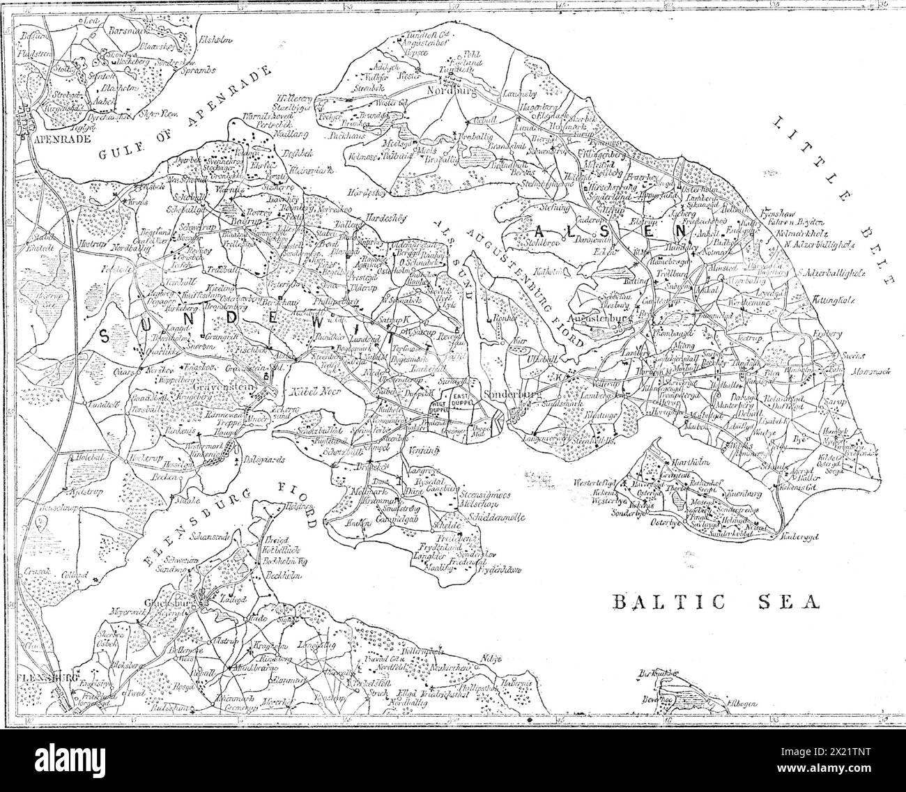 La sede della guerra in Danimarca, 1864. "La Mappa fornisce un profilo corretto della penisola di Sundewitt, comprese le linee fortificate di D&#xfc;ppel sul naso della terra tra ALS Sund (lo stretto di Alsen) e il piccolo golfo chiamato Bund di Venning, con l'isola di Alsen di fronte... le forze danesi erano posizionate lungo la strada che da West D&#xfc;ppel portava a Sonderburg, e nei dieci dubbi o forti da cui questa strada è protetta, il loro fronte marino comandava anche le acque del Venning Bund e della costa del Broagerland. Il pesante batteries...began prussiano, il 15 marzo, per bombardare il D&#xfc;pp Foto Stock