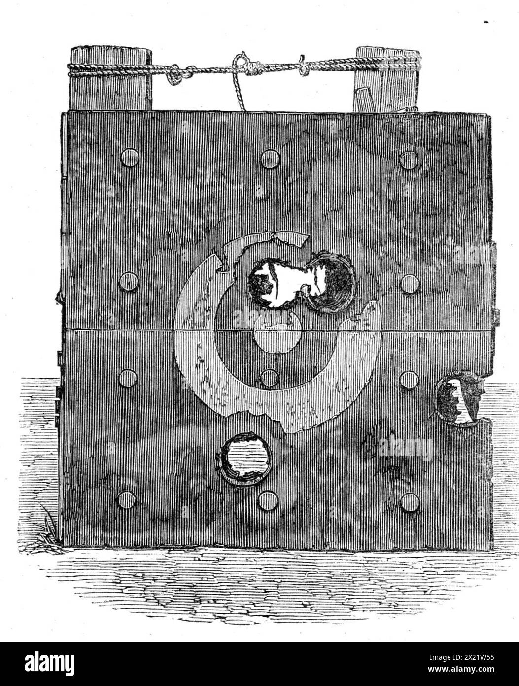 The Agincourt Target, sperimentato dalla Mackay Gun, 1864. Incisione da una fotografia del signor J. Wilson di test su '...la pistola inventata dal signor James Mackay...e prodotta dalla Mersey Steel and Ironworks Company. È stato provato a varie distanze contro un bersaglio simile ai lati del piroscafo rivestito di ferro Agincourt...[il] cannone è di ferro battuto, pesa nove tonnellate, ha un foro di 8'12 pollici... il bersaglio era costituito da una piastra esterna, 7 piedi. quadrato e 5&#xbd; pollici spesso, di ferro laminato; successivamente è arrivato 9" di teak, quindi una piastra interna o una pelle spessa tre quarti di pollice, quindi angolare ir Foto Stock