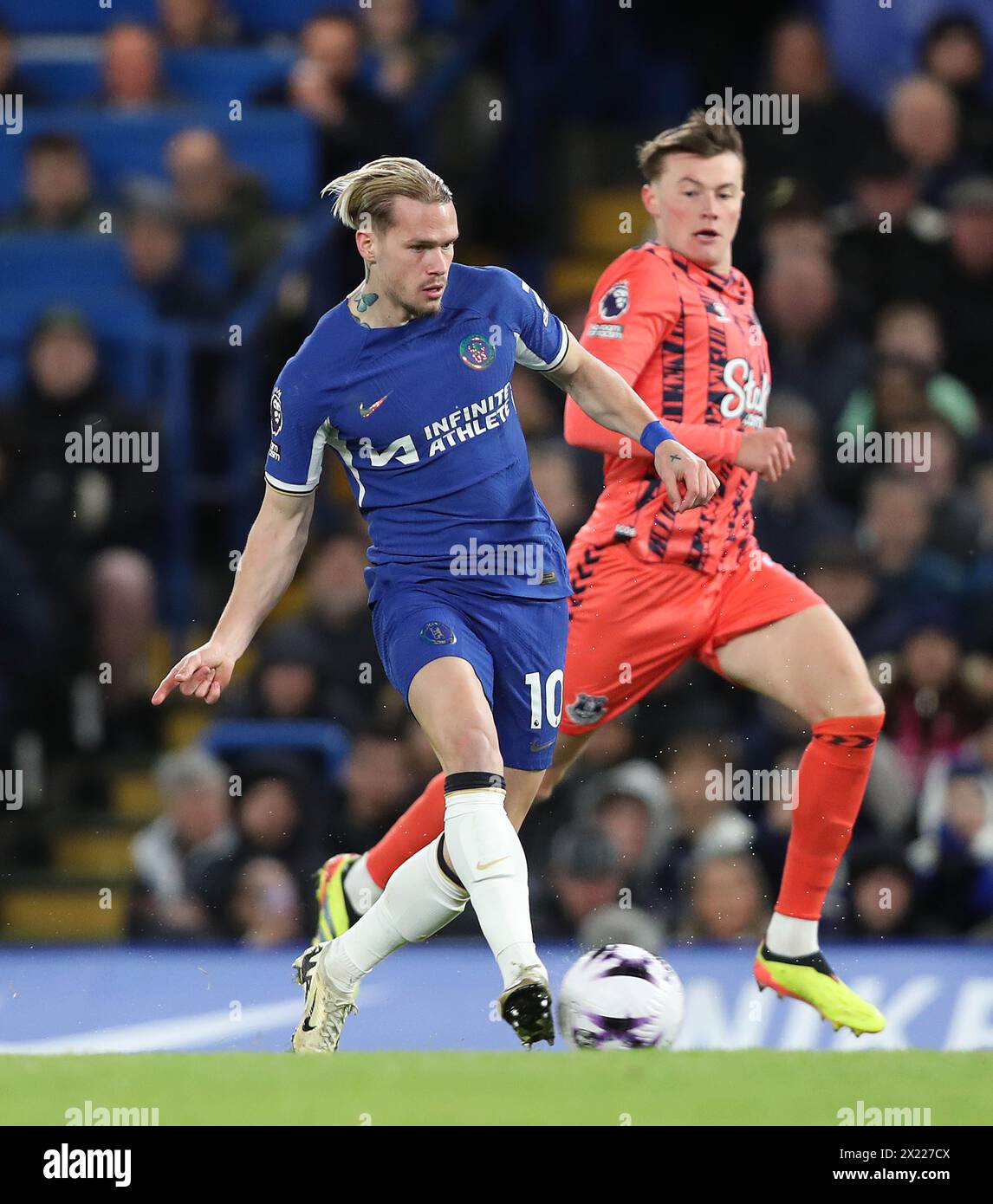Mykhaylo Mudryk di Chelsea. - Chelsea contro Everton, Premier League, Stamford Bridge Stadium, Londra, Regno Unito - 15 aprile 2024. Solo per uso editoriale - si applicano restrizioni DataCo. Foto Stock