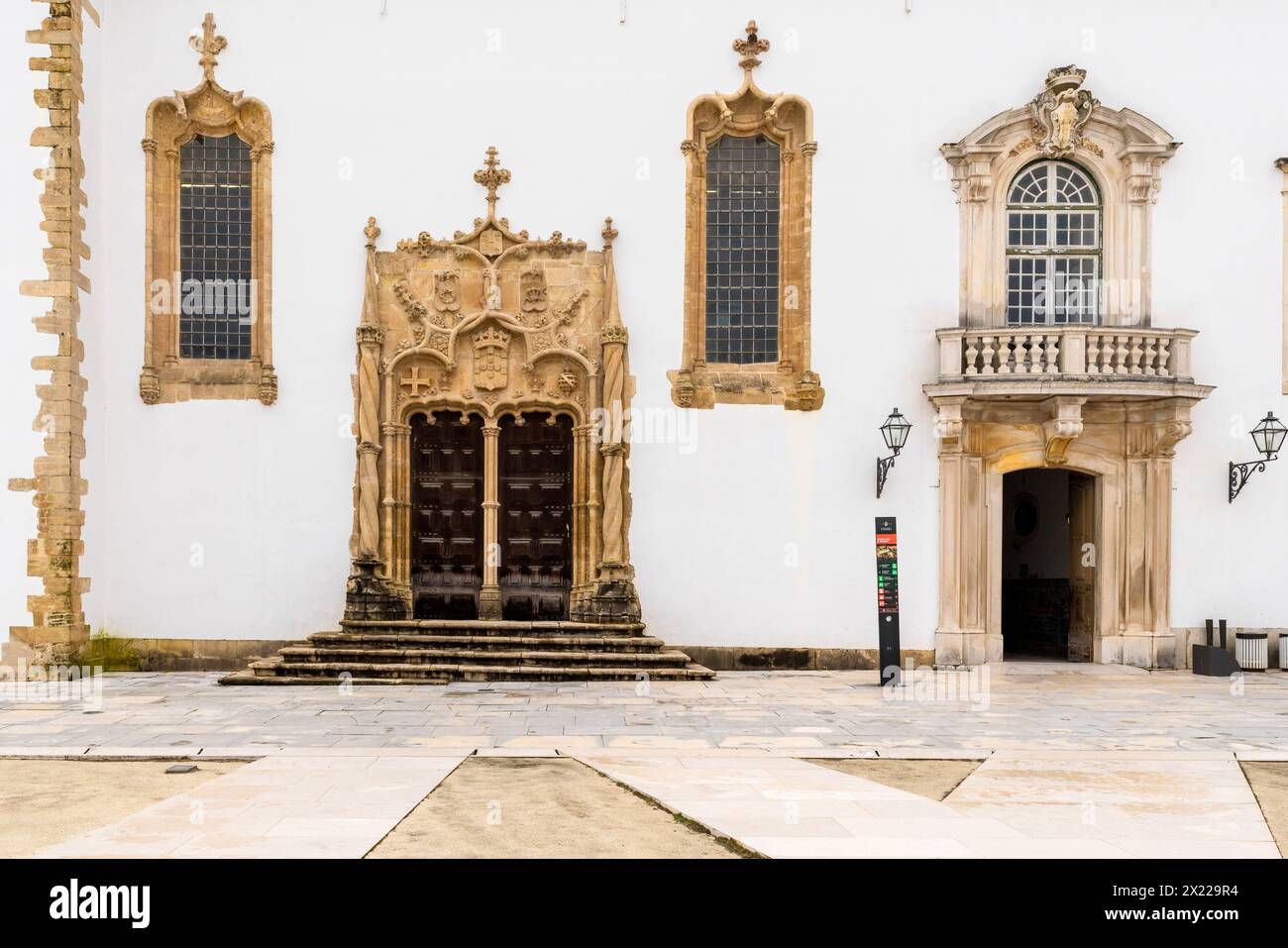 Università di Coimbra a Coimbra, Portogallo. Fondata a Lisbona nel 1290, ha subito una serie di trasferimenti fino a trasferirsi definitivamente in Foto Stock