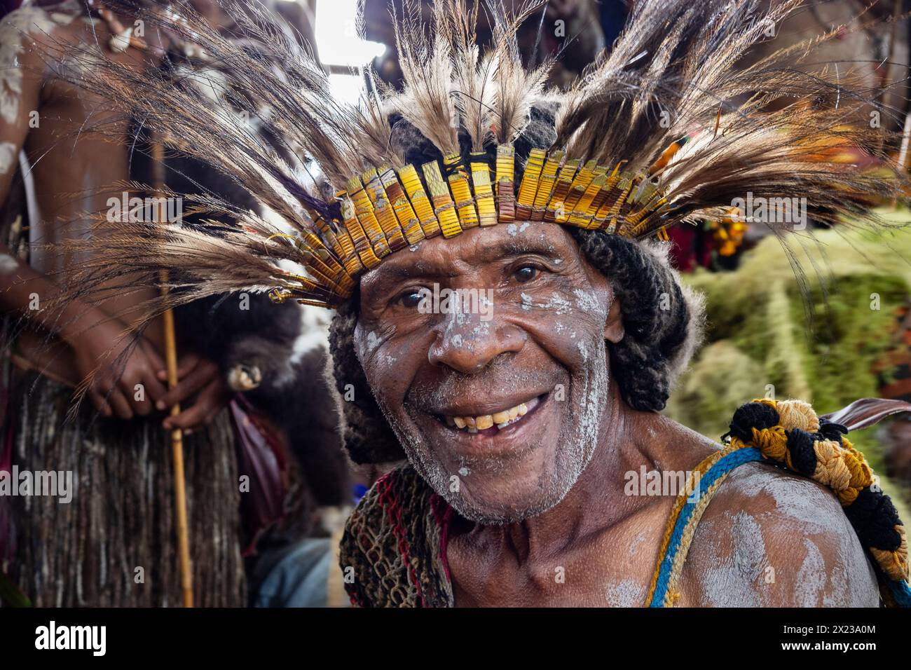 Popolazioni indigene nel villaggio di montagna di Kiowe, Mann, Highlands orientali, Papua nuova Guinea Foto Stock