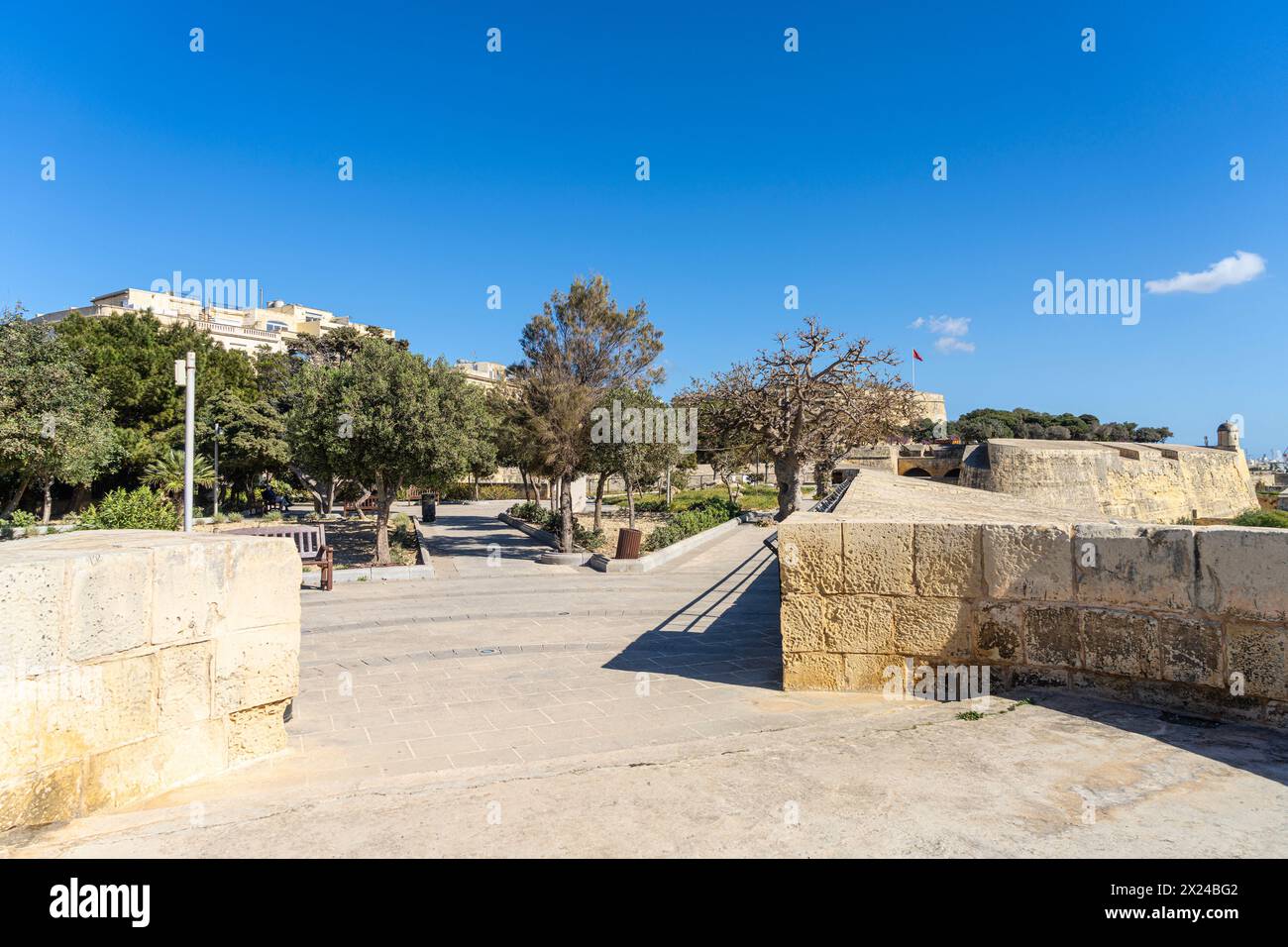 La Valletta, Malta, 3 aprile 2024. Vista panoramica di Hastings Garden Malta nel centro storico di la Valletta Foto Stock