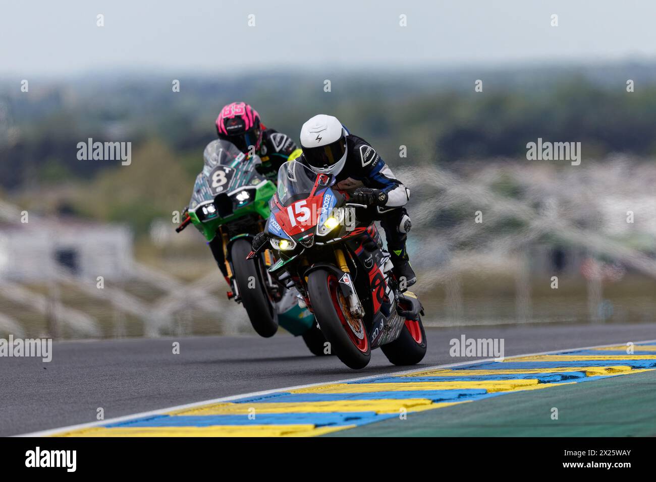 Le Mans, Francia. 15 giugno 2023. 15 ZAEPFEL Tanguy, (fra), LAETZIG Yvan, (fra), PARISSE Emmanuel, (fra), LAMIRE Alexis, (fra), APRILIA RSV4, APRILIA LE MANS 2 ROUES, (fra), Superstock, azione durante la 24 ore motociclistica di le Mans 2024 dal 18 al 21 aprile, a le Mans, Francia - foto Alexandre Guillaumot/DPPI credito: DPPI Media/Alamy Live News Foto Stock