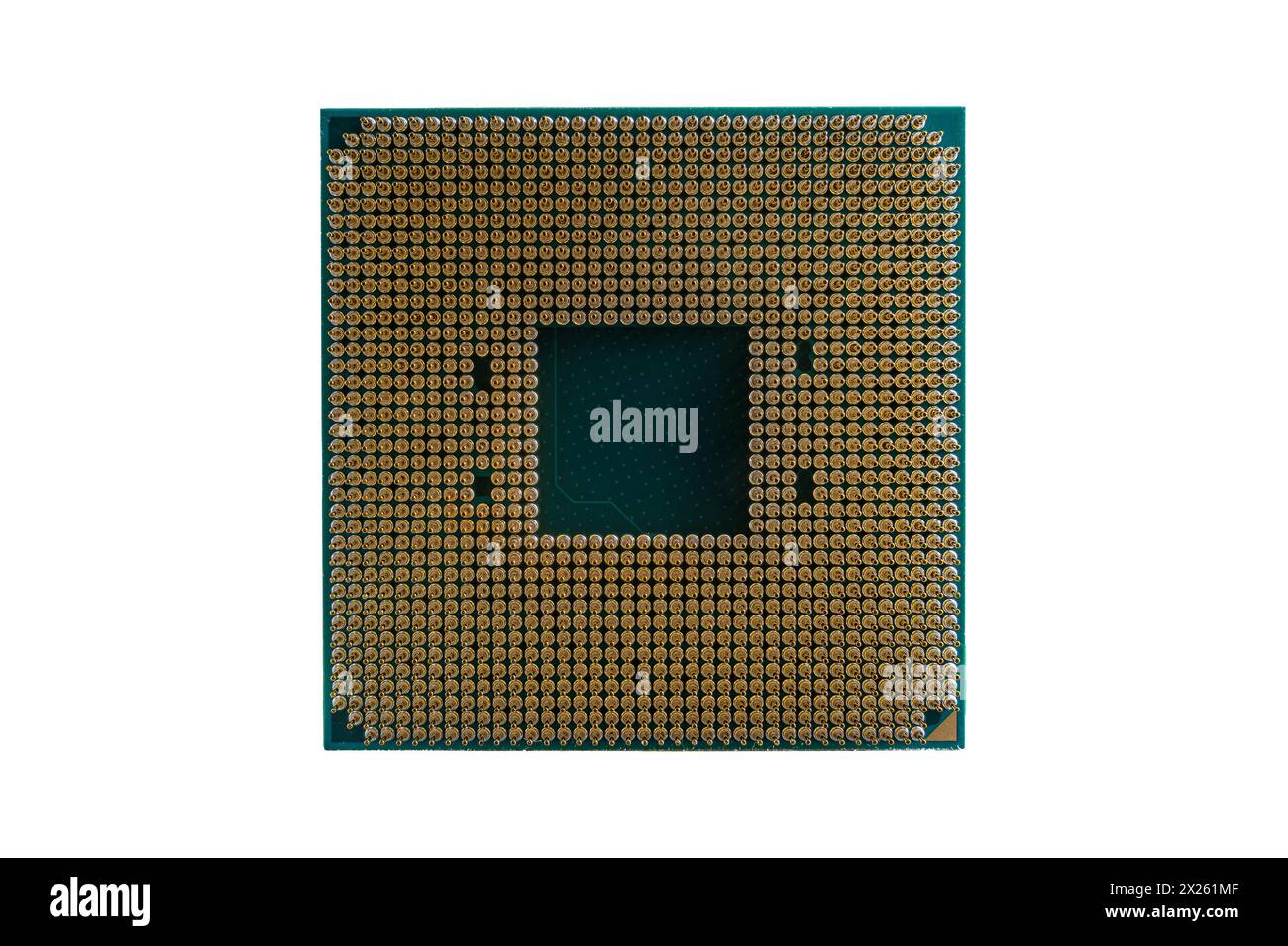 Primo piano del chip CPU isolato con sfondo bianco; macro minimalista dell'unità di elaborazione centrale Foto Stock