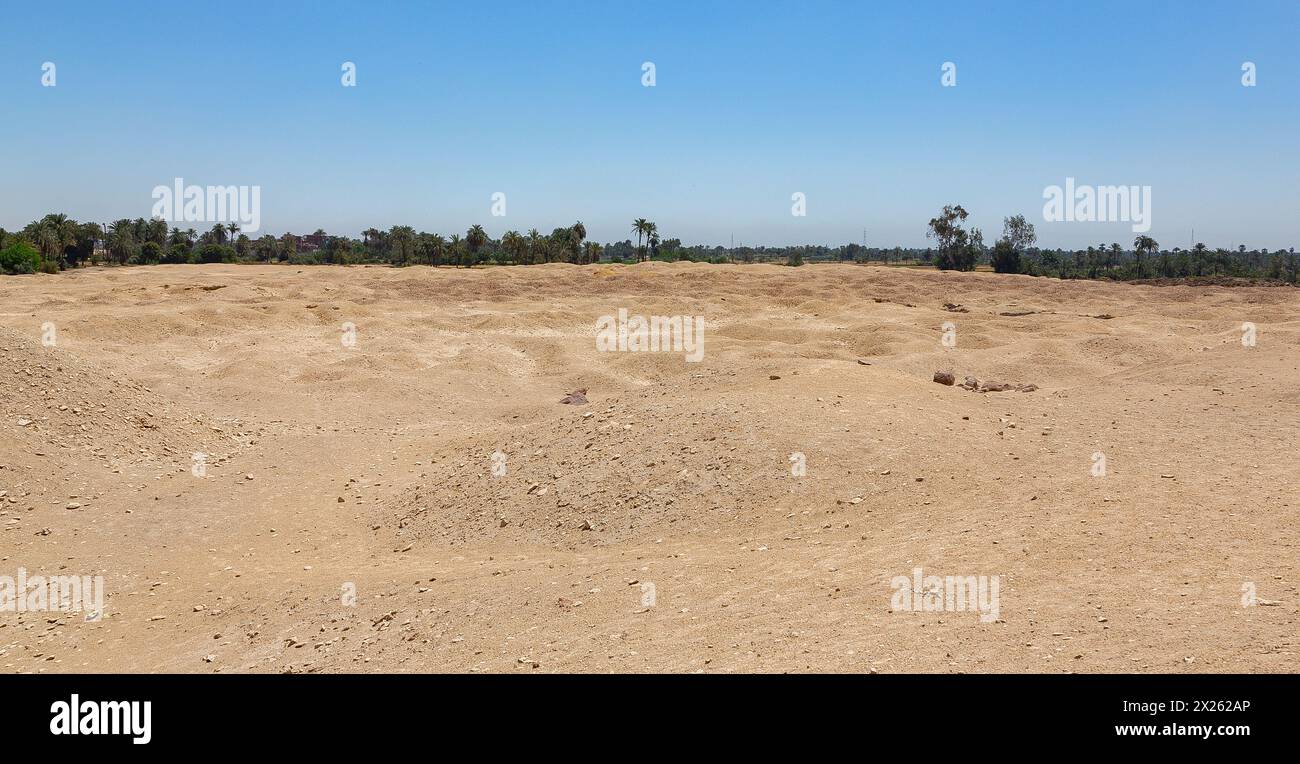 Egitto, Fayum, Hawara, complesso piramidale di Amenemhat III: Il tempio, chiamato labirinto da Erodoto. Foto Stock