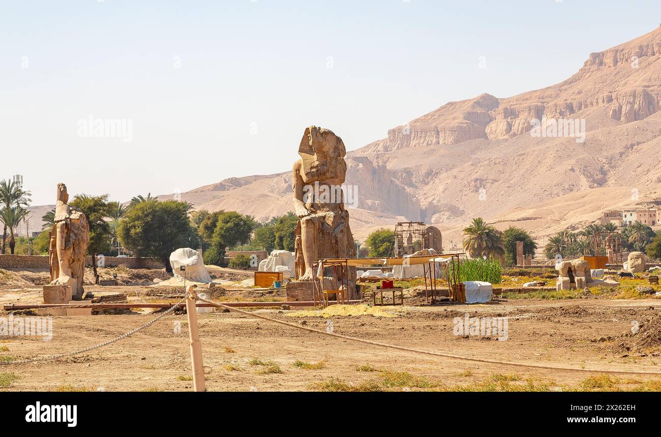Egitto, Luxor West Bank, Kom el Hettan, il tempio da un milione di anni di Amenofi 3: Secondo pilone (2024). Foto Stock