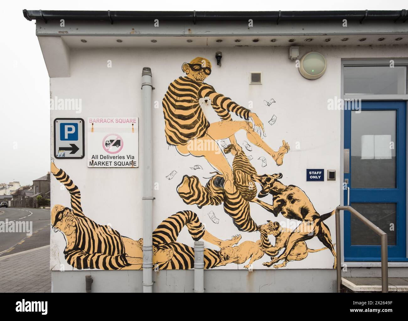 Queste pareti attraenti rendono una stazione di polizia con una differenza, Castletown, Isola di Man. Foto Stock