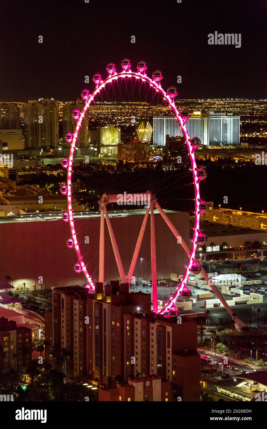 Las Vegas, Nevada di notte, il High Roller e dalla Torre Eiffel. Foto Stock