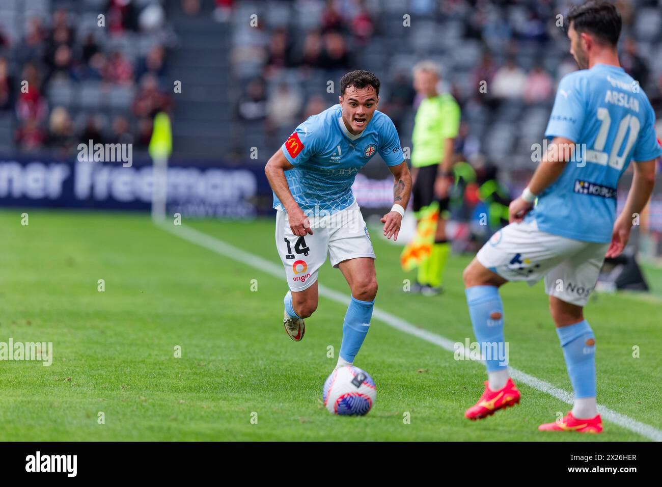 Sydney, Australia. 20 aprile 2024. Vicente Fernández di Melbourne City in azione durante la partita A-League Men Rd25 tra i Wanderers e Melbourne City al CommBank Stadium il 20 aprile 2024 a Sydney, Australia Credit: IOIO IMAGES/Alamy Live News Foto Stock