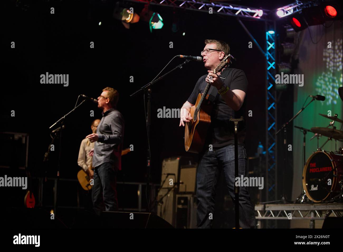 The Proclaimers si esibisce al Wickham Festival, agosto 2012 Foto Stock