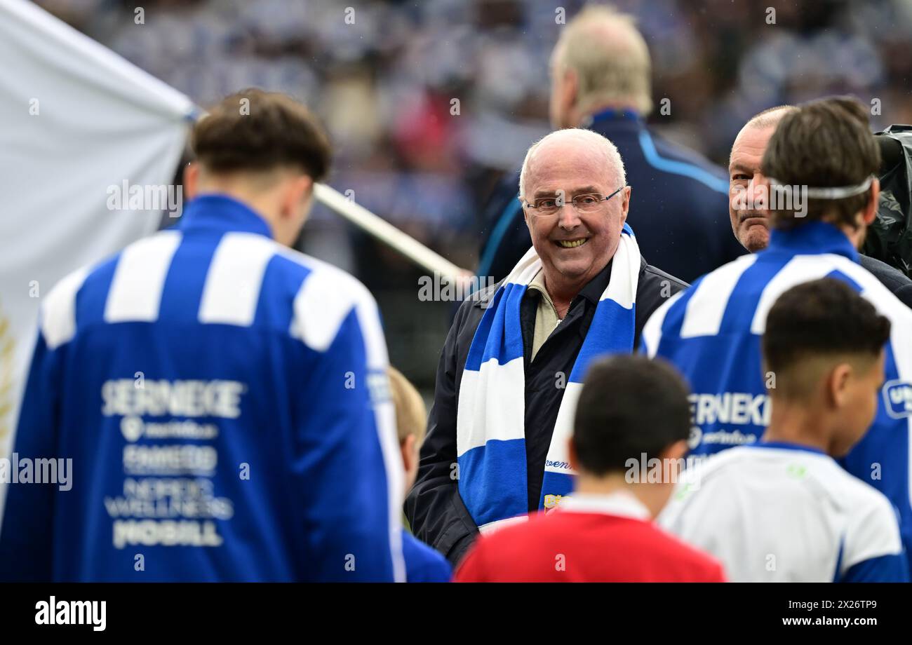 Il leggendario allenatore di calcio Sven-Göran Svennis Eriksson viene celebrato prima della partita di calcio di sabato tra l'IFK Gothenburg e l'IFK Norrköping a Gamla Foto Stock
