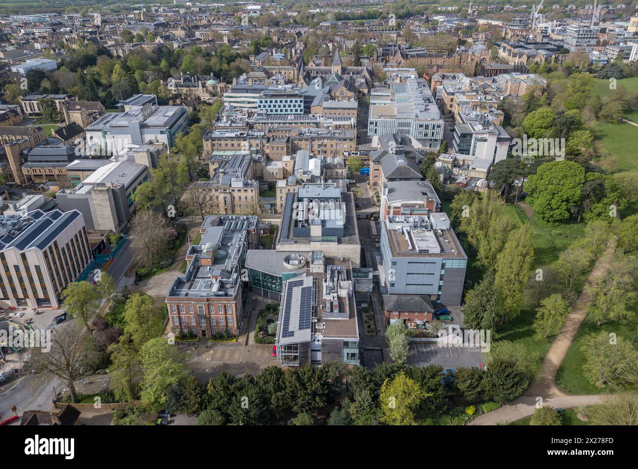 Veduta aerea degli edifici del dipartimento scientifico dell'Università di Oxford, Regno Unito. Foto Stock