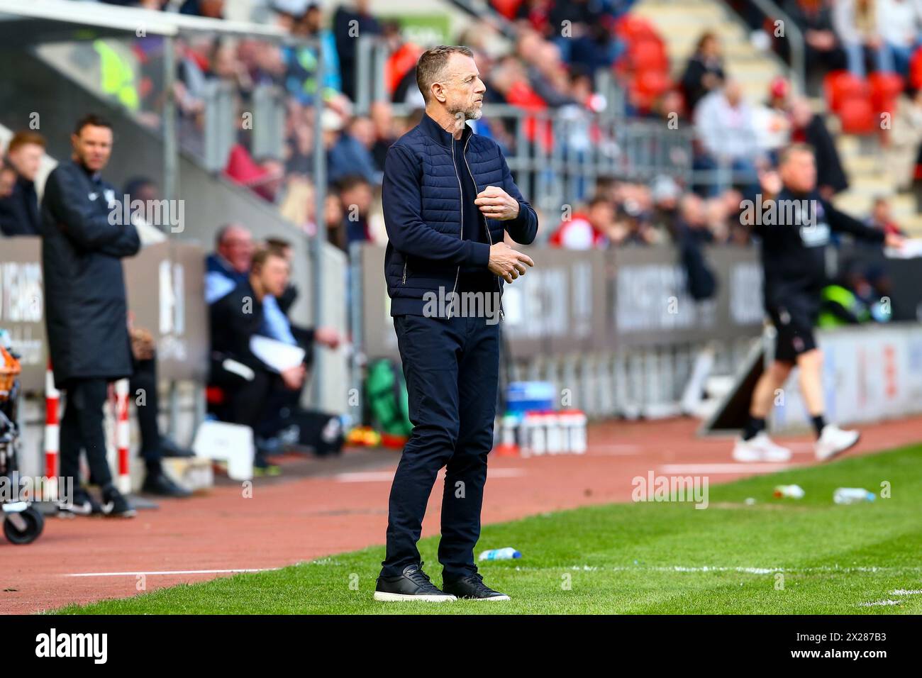 AESSEAL New York Stadium, Rotherham, Inghilterra - 20 aprile 2024 Gary Rowett manager di Birmingham City - durante la partita Rotherham United contro Birmingham City, Sky Bet Championship, 2023/24, AESSEAL New York Stadium, Rotherham, Inghilterra - 20 aprile 2024 credito: Arthur Haigh/WhiteRosePhotos/Alamy Live News Foto Stock