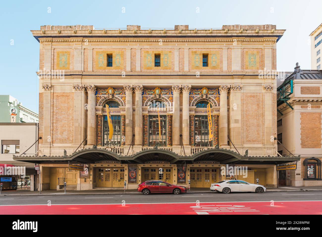 San Francisco, California, 8 aprile 2024. Splendido e storico teatro Toni Rembe (ex Geary Theater) nel centro di San Francisco, via vi Foto Stock