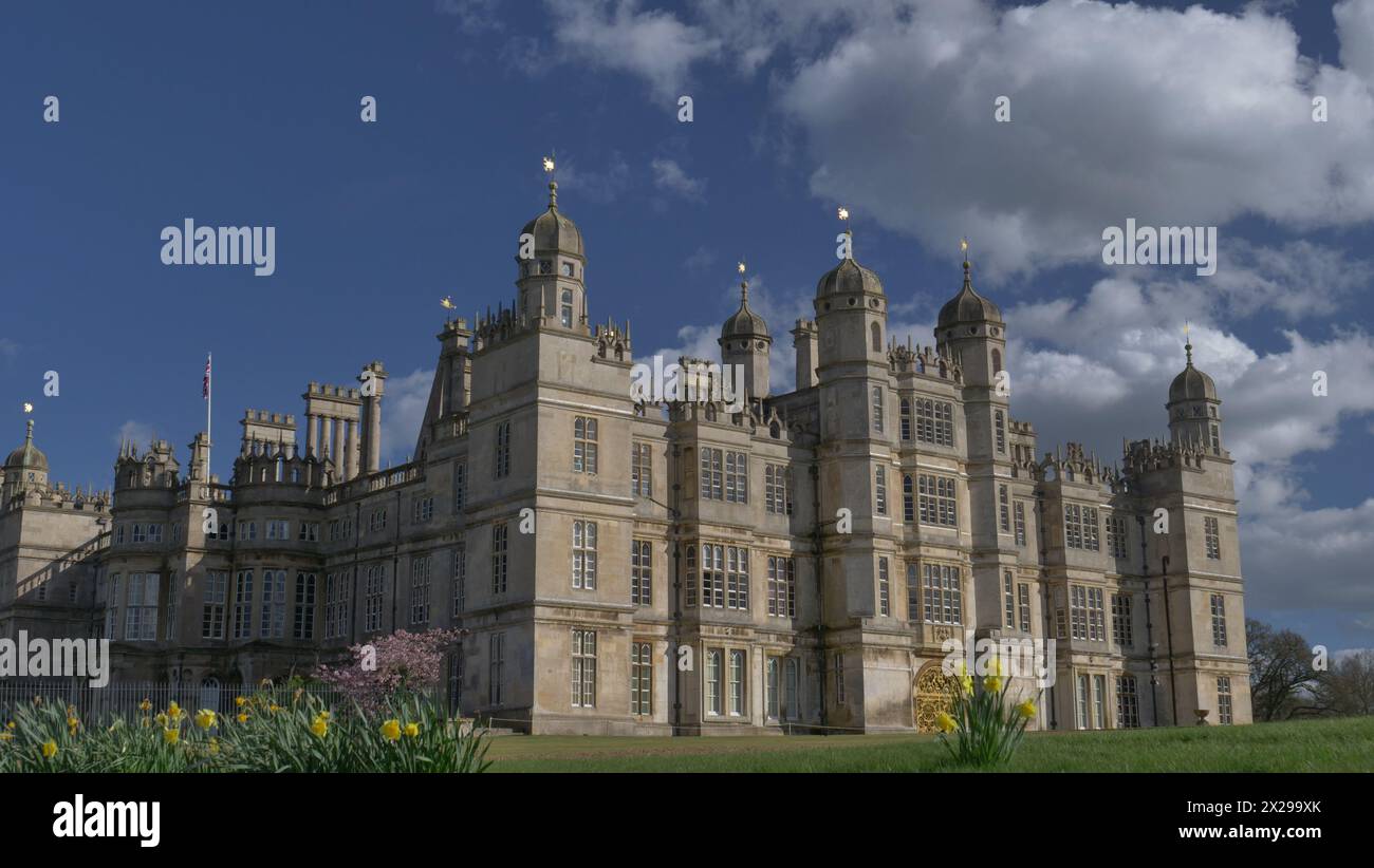 Burghley House è una grande casa di campagna inglese del XVI secolo vicino a Stamford, nel Lincolnshire. Foto Stock