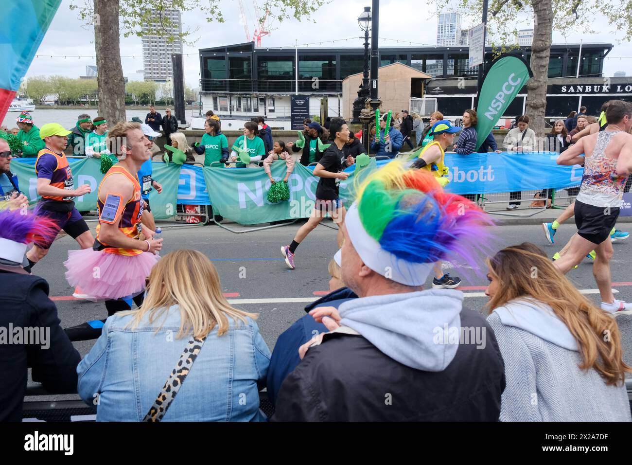 Londra, Regno Unito. 21 aprile 2024 Maratona di Londra TCS 2024. Crediti: Matthew Chattle/Alamy Live News Foto Stock
