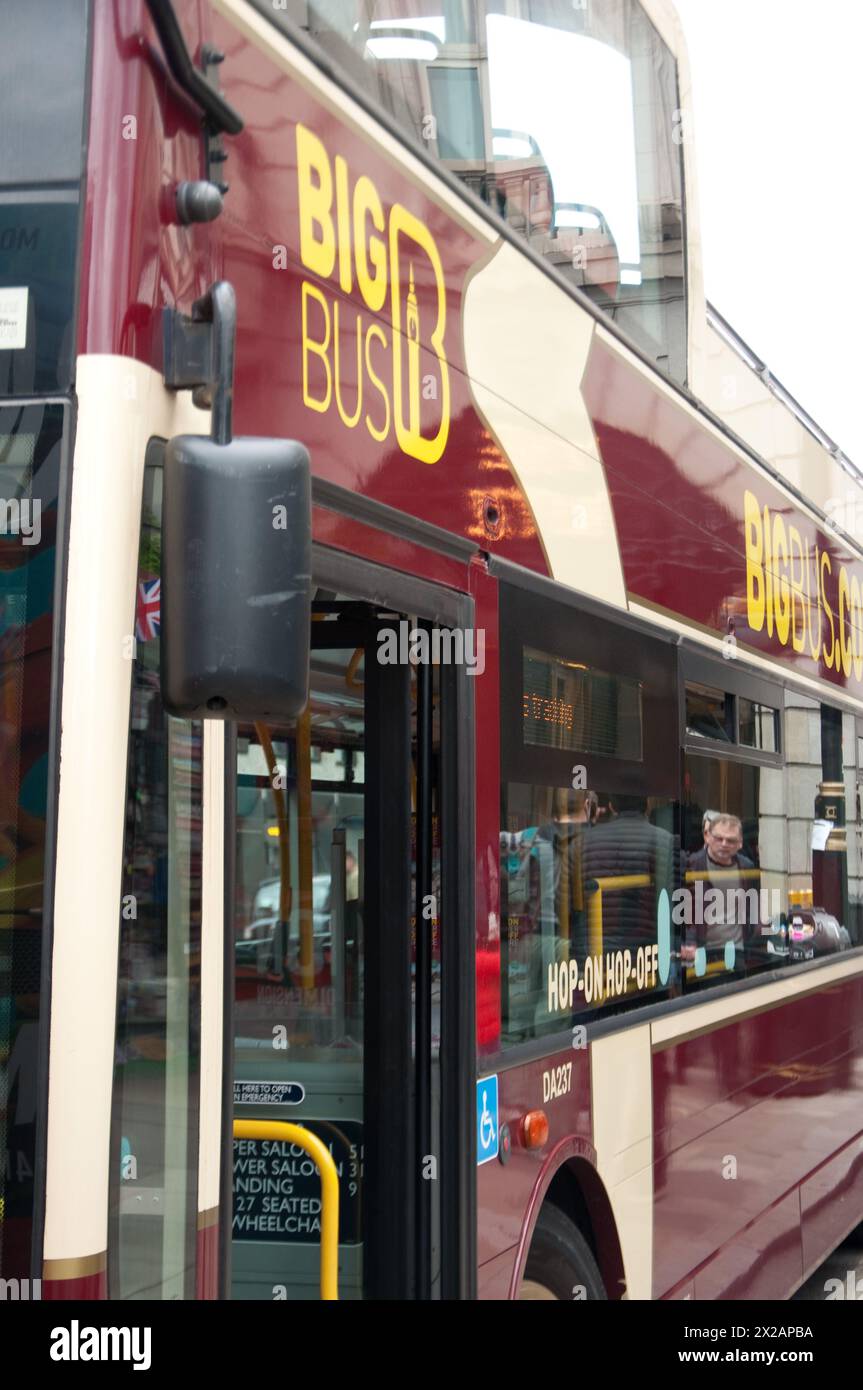Autobus turistico, Piccadilly, City of Westminster, Londra, Regno Unito Foto Stock