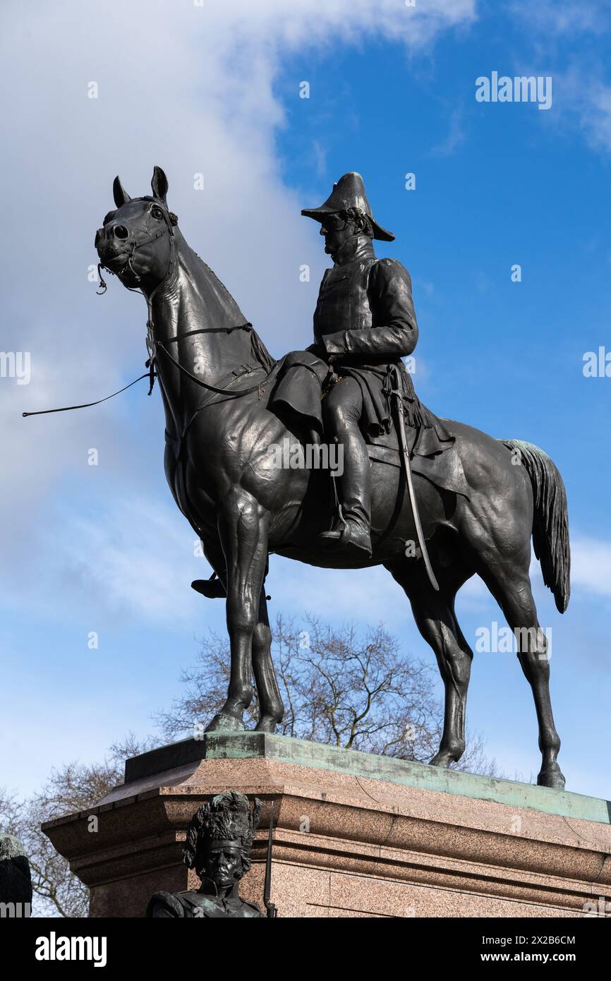 Monumento in bronzo. Statua equestre del Duca di Wellington, Hyde Park Corner, dello scultore Boehm, inaugurata nel 1888. Londra Foto Stock