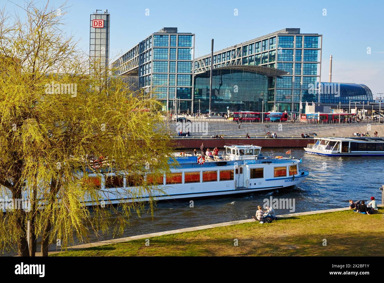 Hauptbahnhof, Berlino Stazione Centrale, il fiume Sprea, Berlino, Germania Foto Stock