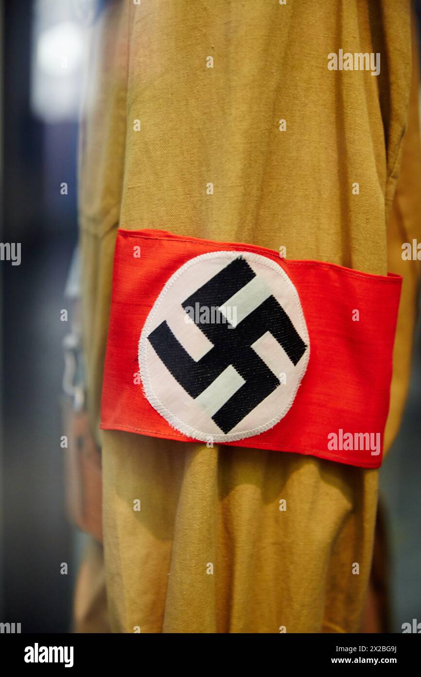 Uniforme di SA leader di squadra, Sturm 5, gruppo di Berlino, Deutsches Historisches Museum di Berlino, Germania Foto Stock