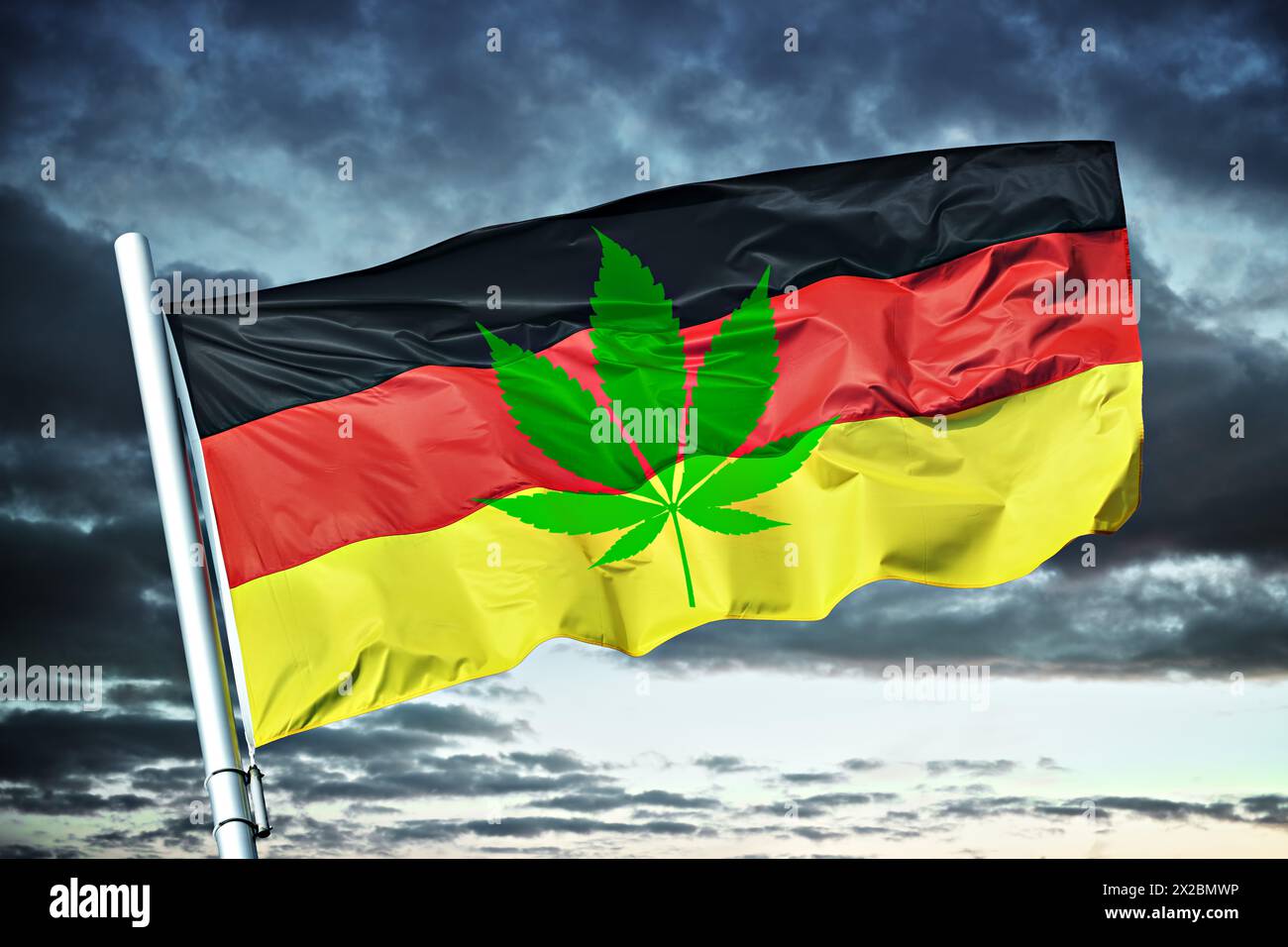 Bandiera tedesca con foglia di Cannabis, legge sulla Cannabis e legalizzazione parziale della Cannabis in Germania, fotomontaggio Foto Stock