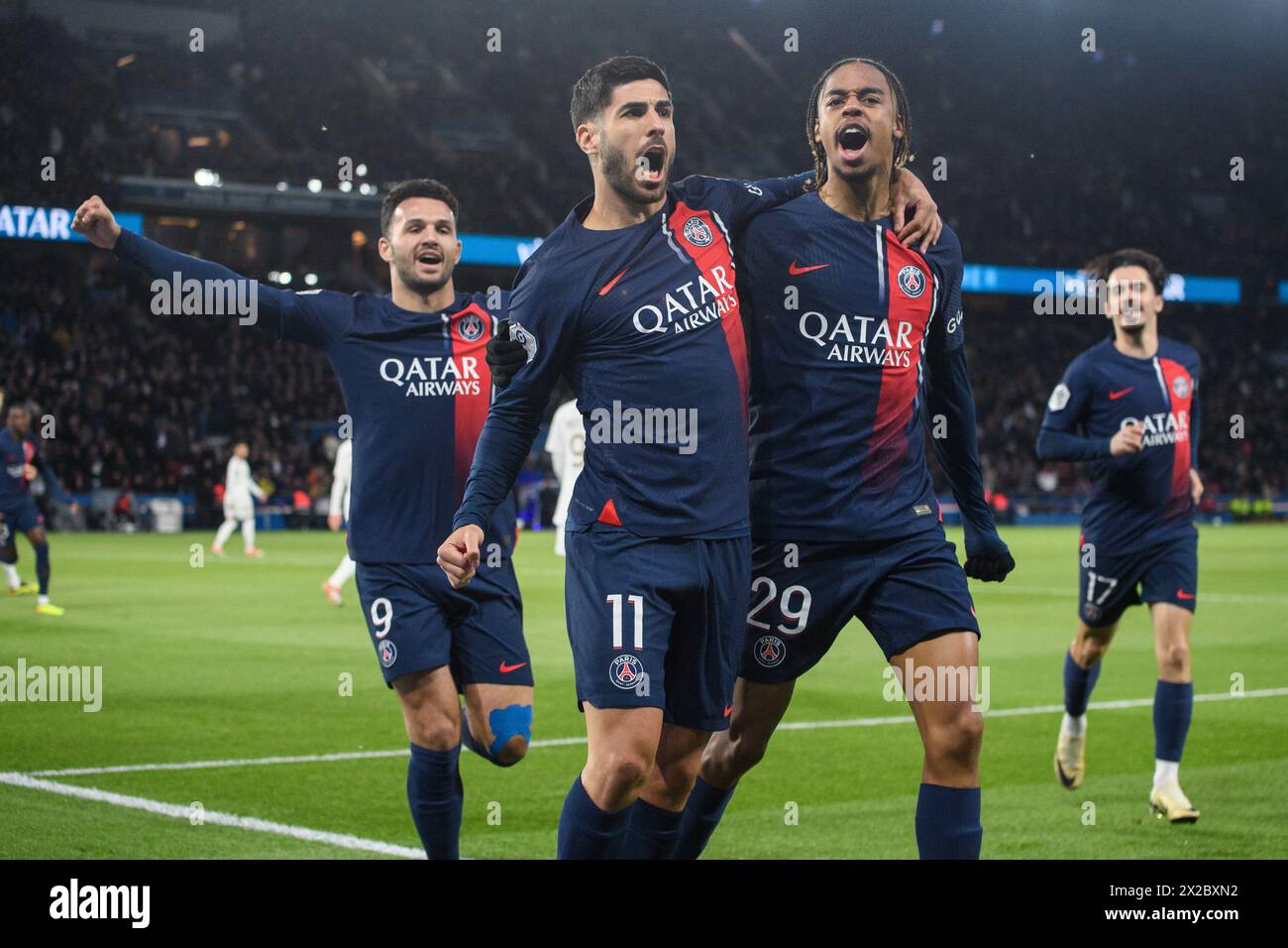 Parigi, Francia. 21 aprile 2024. © Julien Mattia/le Pictorium/MAXPPP - Parigi 21/04/2024 Julien Mattia/le Pictorium - 21/04/2024 - Francia/Ile-de-France/Parigi - but de Marco Asensio lors de la 30eme Journee de ligue 1 UberEats entre le PSG et l'Olympique Lyonnais au Parc des Princes, le 21 Avril 2024 - Valeurs ACtujdd, no jdd, out, no jdd RUSSIA OUT, NO RUSSIA #norussia/21/04/2024 - Francia/Ile-de-France (regione)/Parigi - l'obiettivo di Marco Asensio durante il 30° Journee de ligue 1 UberEats tra PSG e Olympique Lyonnais al Parc des Princes, 21 aprile 2024 credito: MAXPPP/Alamy Live News Foto Stock