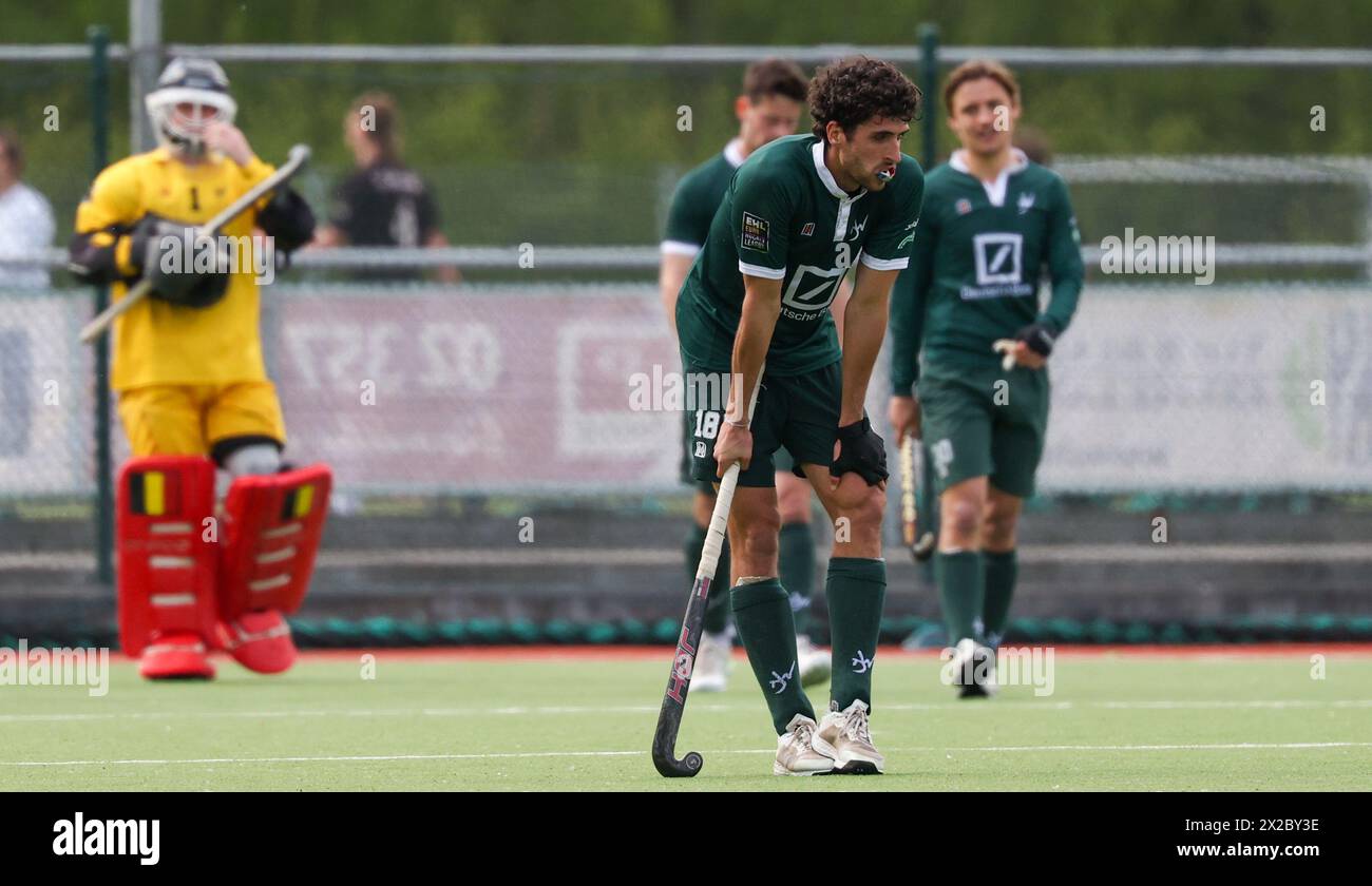 Waterloo, Belgio. 21 aprile 2024. Eliot Curty di Watduck sembra sgretolato durante una partita di hockey tra Waterloo Ducks e Braxgata, domenica 21 aprile 2024 a Waterloo, il giorno 21 della stagione belga di hockey maschile 2023-2024. BELGA PHOTO VIRGINIE LEFOUR credito: Belga News Agency/Alamy Live News Foto Stock