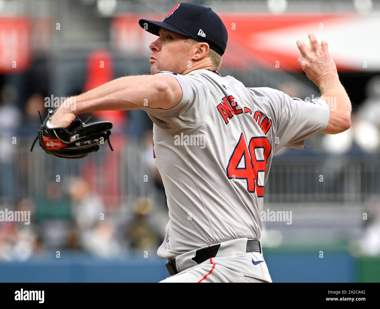 Pittsburgh, Stati Uniti. 21 aprile 2024. Il lanciatore dei Boston Red Sox Chase Anderson (48) lanciò nel nono inning della vittoria del 6-1 contro i Pittsburgh Pirates al PNC Park domenica 21 aprile 2024 a Pittsburgh. Foto di Archie Carpenter/UPI credito: UPI/Alamy Live News Foto Stock