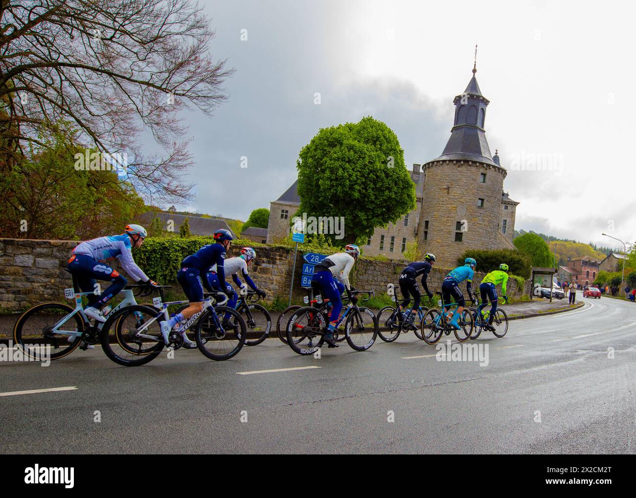 Liegi, Belgio, 21 aprile 2024, LILIAN CALMEJANE (intermarché - Wanty, e Christian scaroni (Astana Qazaqstan Team) guidano il primo break in Harze durante Liegi Bastonge Liegi, Belgio, 21 aprile 2024, Credit:Chris Wallis/Alamy Live News Foto Stock