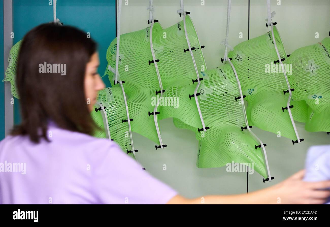 La terapia con radiazioni maschere, radioterapia oncologica, Ospedale Donostia, San Sebastian, Gipuzkoa, Paesi Baschi Foto Stock