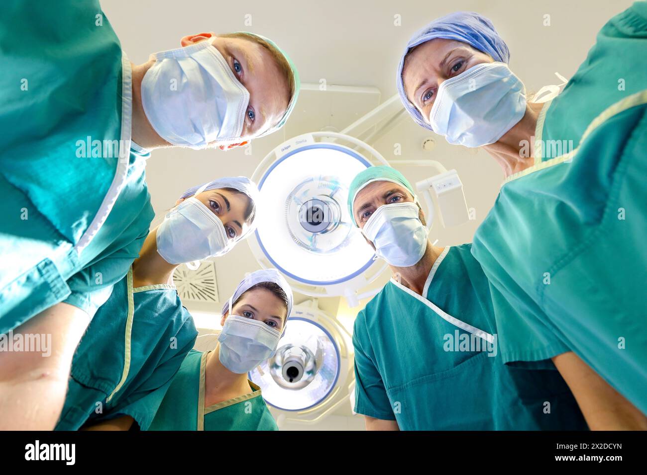 Medico chirurgo, chirurgia, sala operatoria, ospedale, Spagna Foto Stock