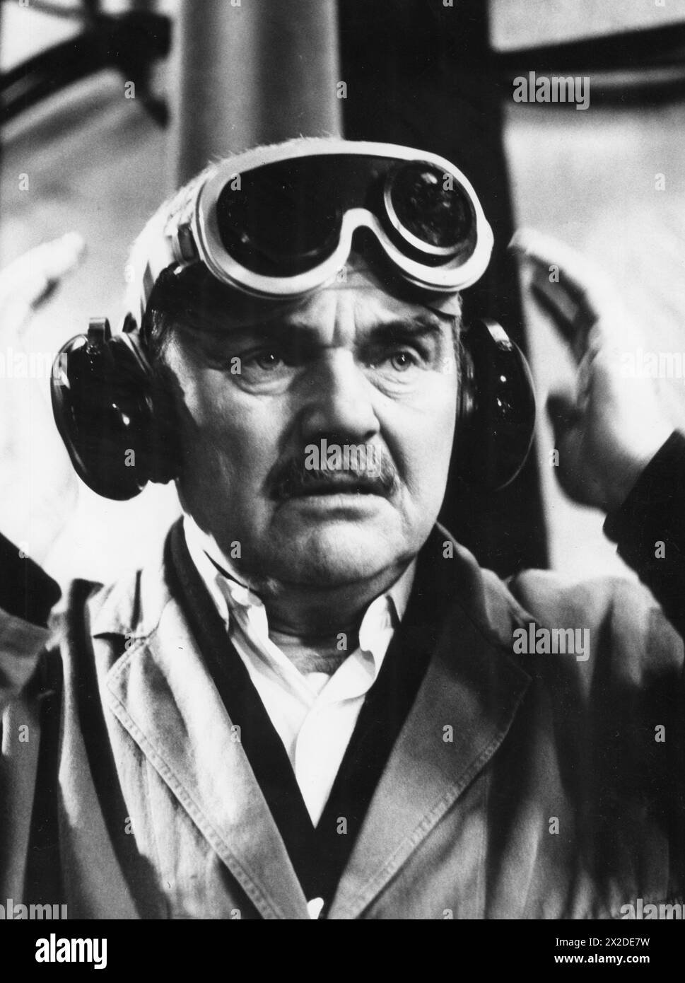 Steinmetz, Herbert, 19.10.1908 - 30.11.1986, attore tedesco, nella serie TV 'Das Blaue Palais', DIRITTI AGGIUNTIVI-CLEARANCE-INFO-NOT-AVAILABLE Foto Stock