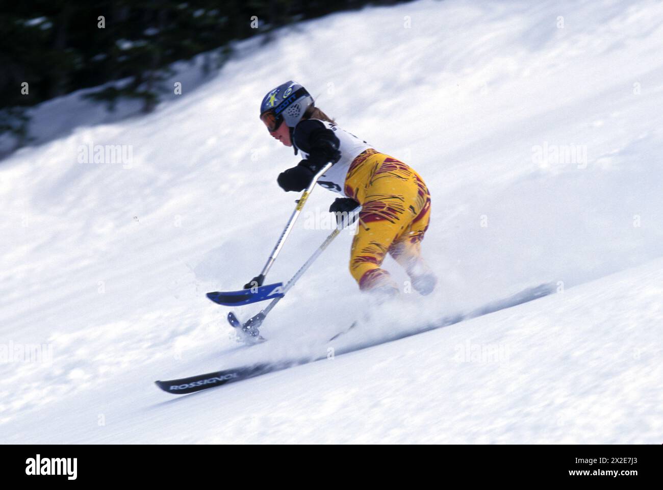 Sciatore disabile Allison Jones, pratica al Winter Park Resort, Colorado Foto Stock