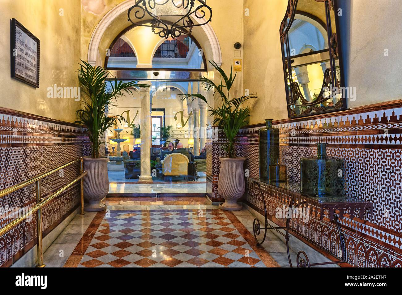 Hotel Vincci la Rabida. Architettura degli interni e design nell'edificio, Siviglia, Spagna Foto Stock