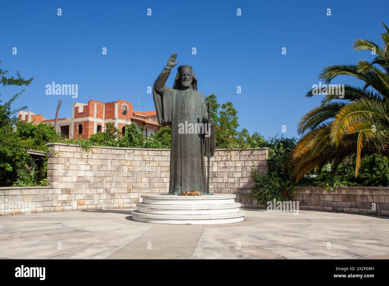 Statua Monumentale dell'Arcivescovo Makarios III, il primo presidente di Cipro Foto Stock